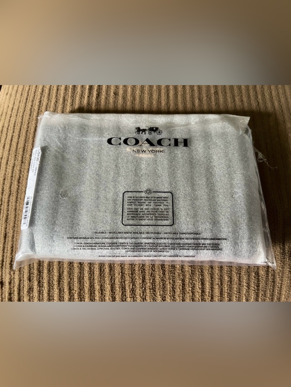 Coach LARGE Corner Zip Wristlet in Signature Canvas  with Gold Logo. NWT BrnBlk - Picture 3 of 5